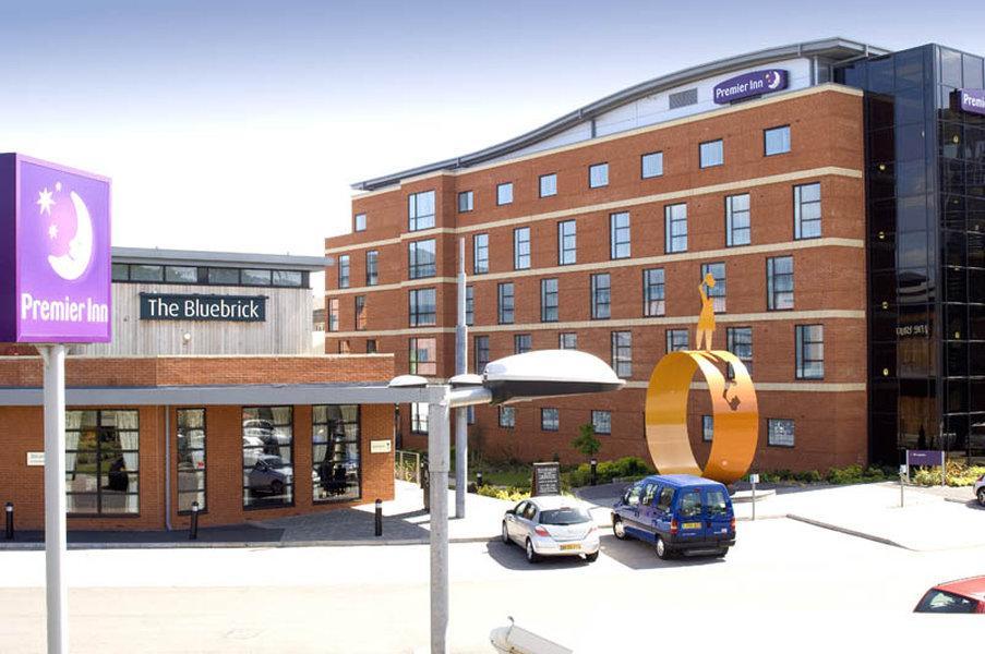 Premier Inn Wolverhampton City Centre Exterior foto